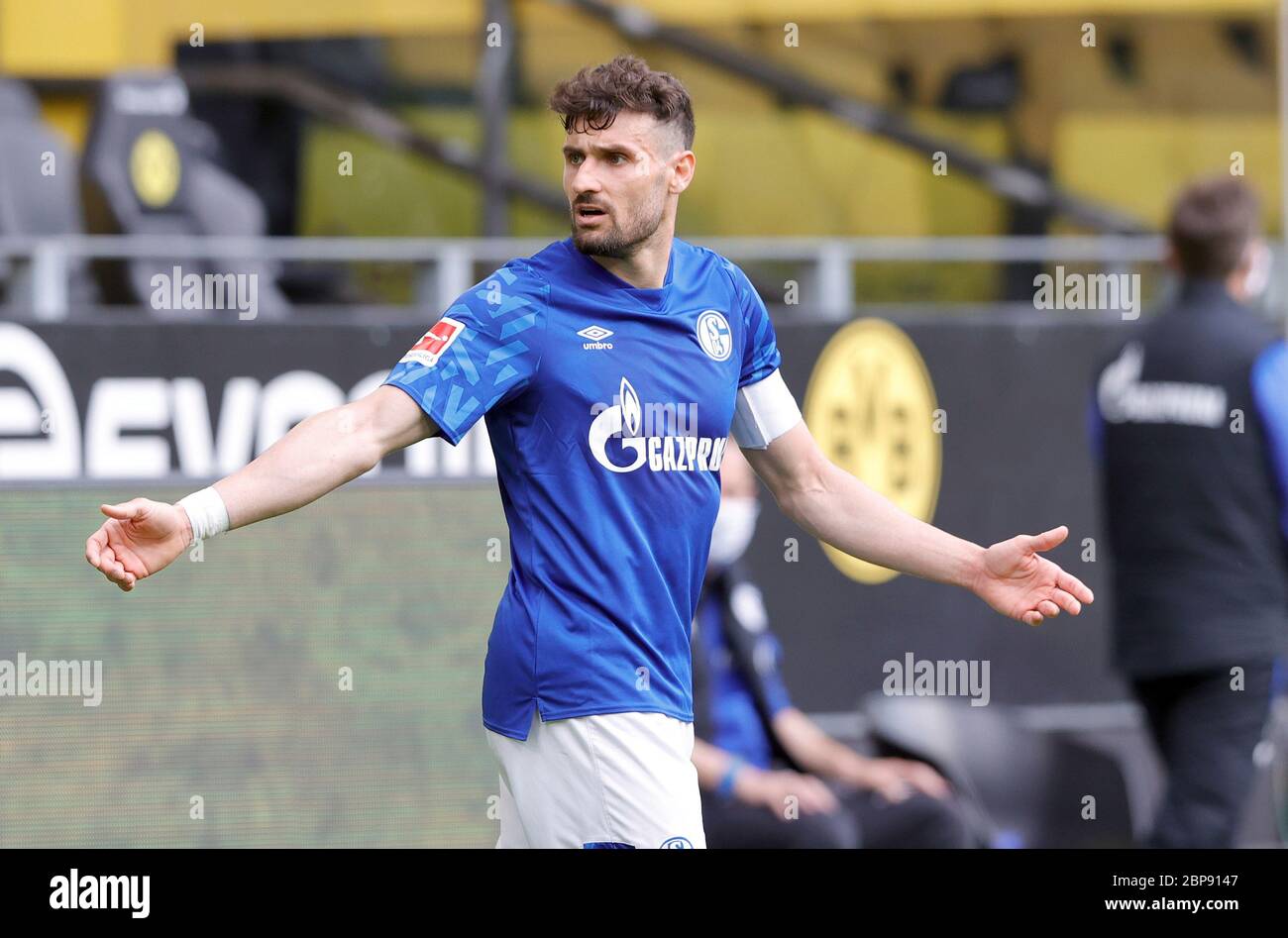 Daniel CALIGIURI (GE) disappointed, Soccer 1.Bundesliga, 26.matchday, Borussia Dortmund (DO) - FC Schalke 04 (GE), on May 16, 2020 in Dortmund/Germany. Photo: Ralf Ibing/firosportphoto/POOL via PHOTO AGENCY SVEN SIMON For journalistic purposes only! Only for editorial use! ## Gemvssvu the requirements of the DFL Deutsche Fuvuball Liga, it is prohibited to use or have in the stadium and/or photos taken from the game in the form of sequence pictures and/or video-like photo series. DFL regulations prohibit any use of photographs as image sequences and/or quasi-video. ## ¬ | usage worl Stock Photo