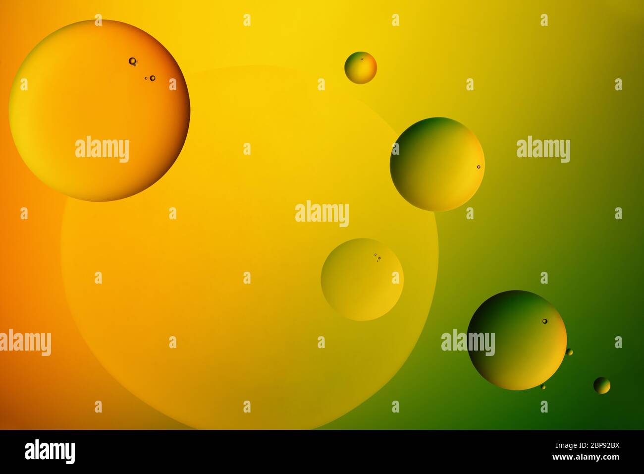 Abstract circle bubble hi-res stock photography and images - Alamy