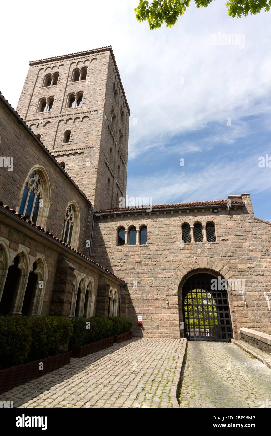 entrance courtyard of the Cloisters Museum in Northern Manhattan, specializing in European medieval architecture, sculpture, and decorative arts Stock Photo