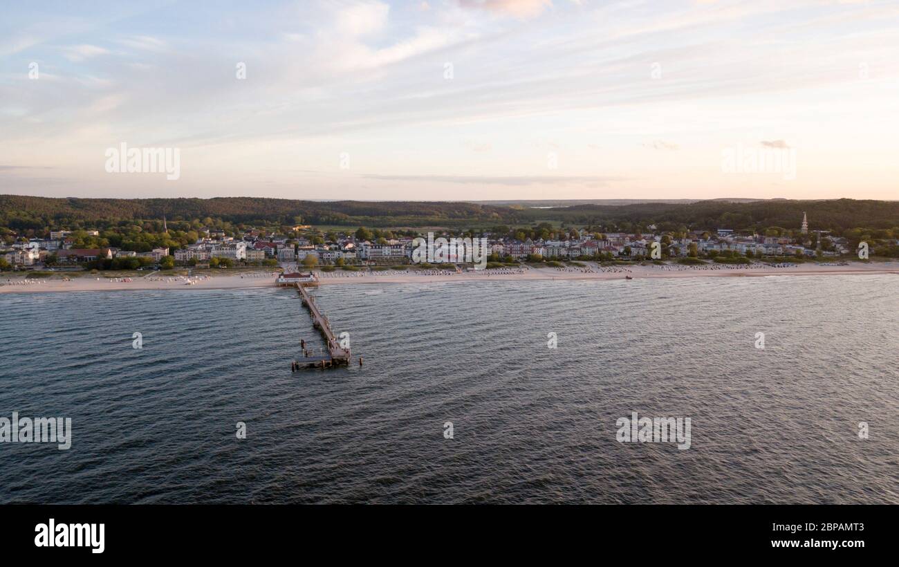 Seebrücke von Ahlbeck am Abend Stock Photo