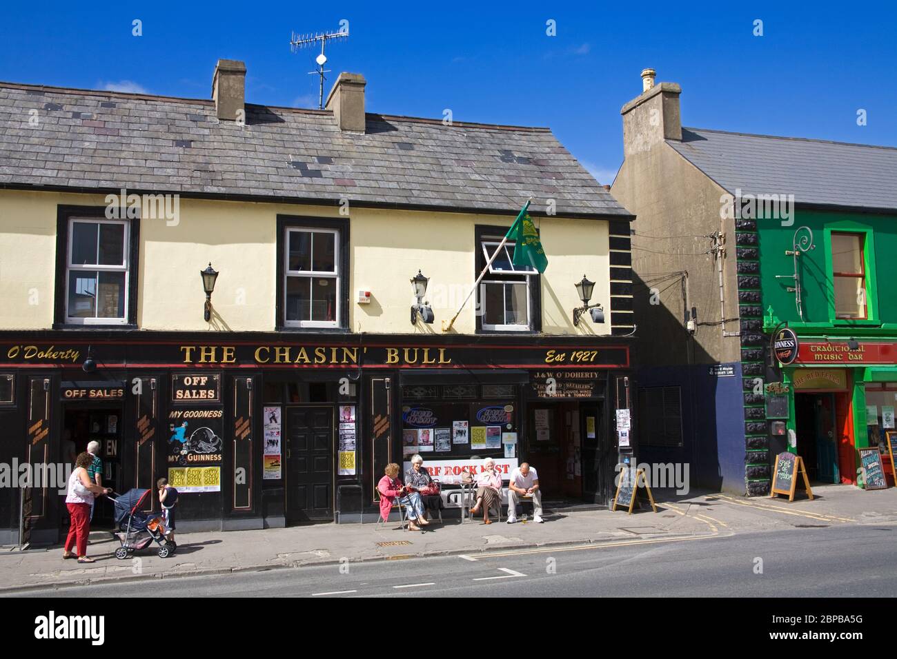Pub in Bundoran Town, County Donegal, Ireland Stock Photo