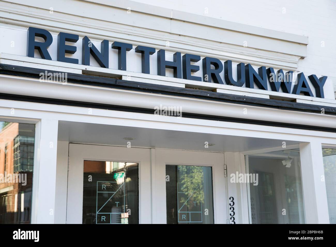 Rent the runway hi res stock photography and images Alamy