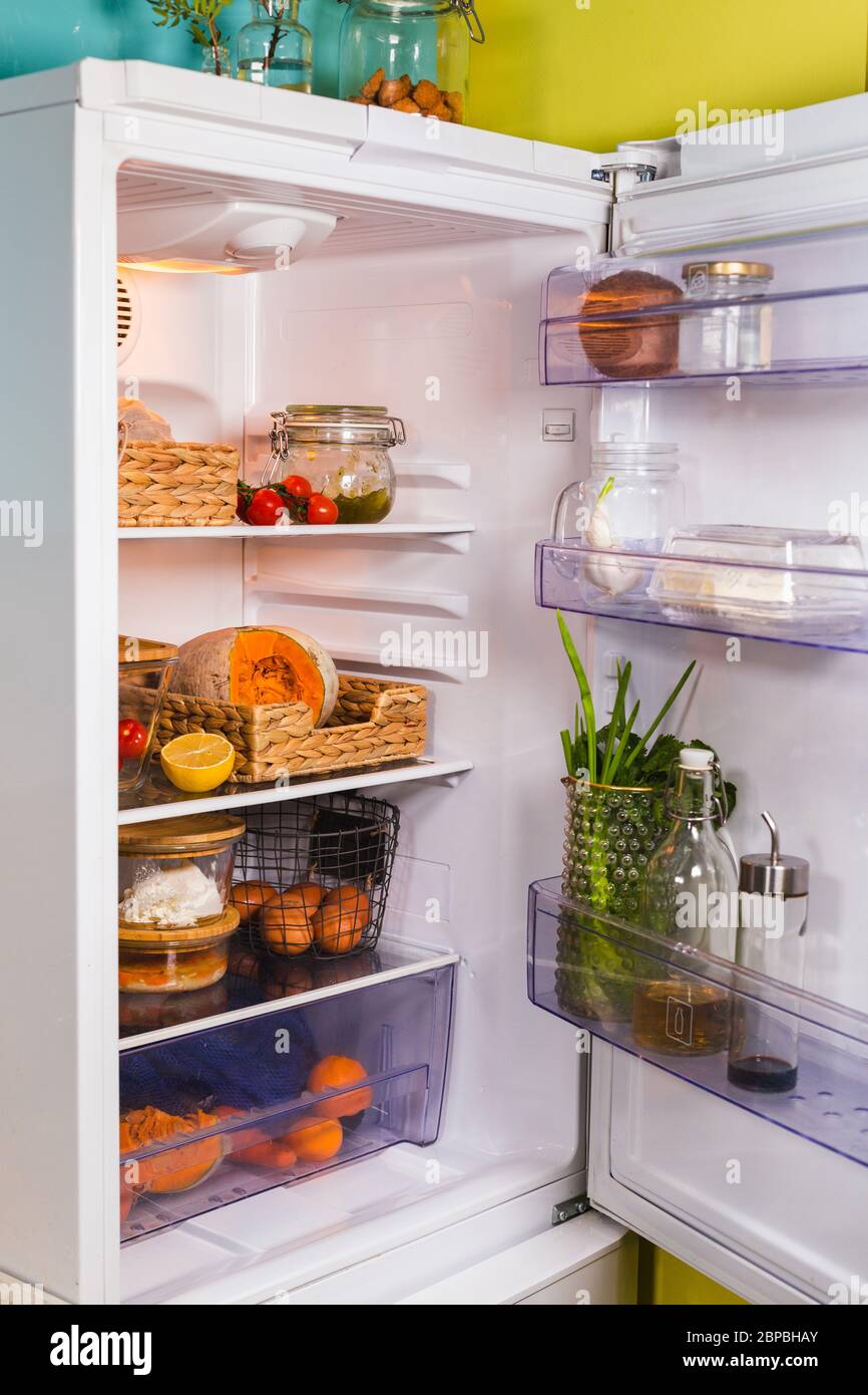 Packed fridge hires stock photography and images Alamy