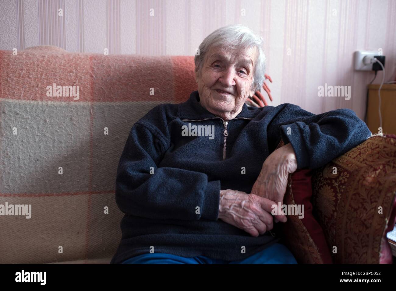 Desperate older woman hi-res stock photography and images - Alamy