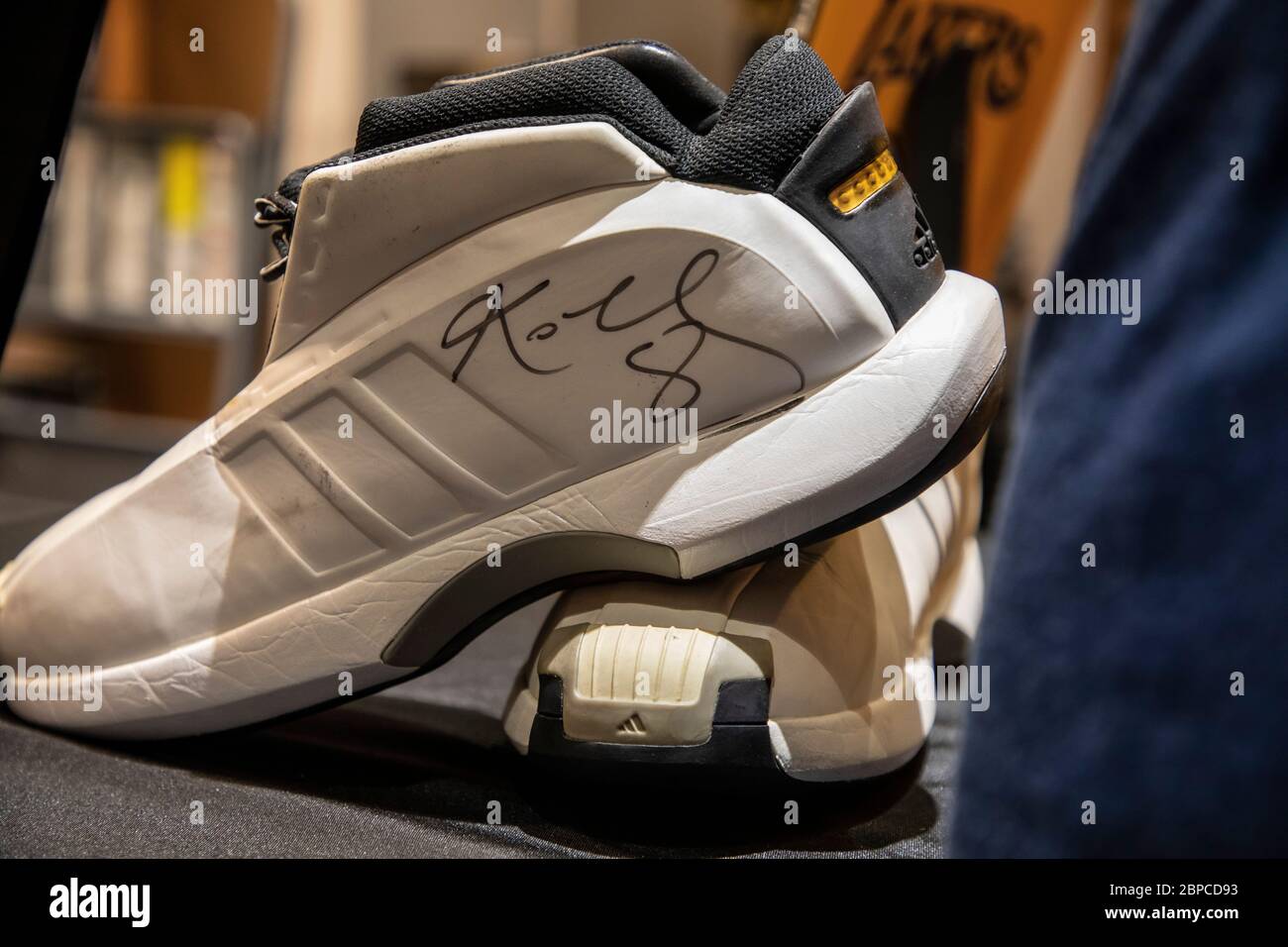 Kobe bryant adidas 2025 basketball shoes