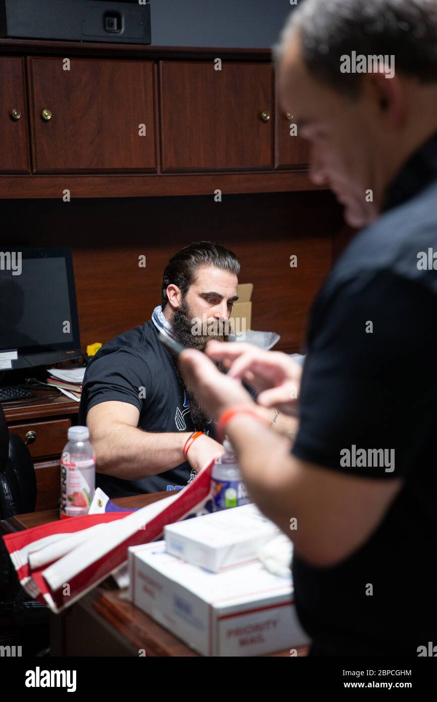 Bellmawr, New Jersey, USA. 18th May, 2020. Ian Smith and Frank Trumbetti make last minute preparations at the Atilis Gym in Bellmawr, NJ, on Monday, May 18, 2020. Credit: Dave Hernandez/ZUMA Wire/Alamy Live News Stock Photo