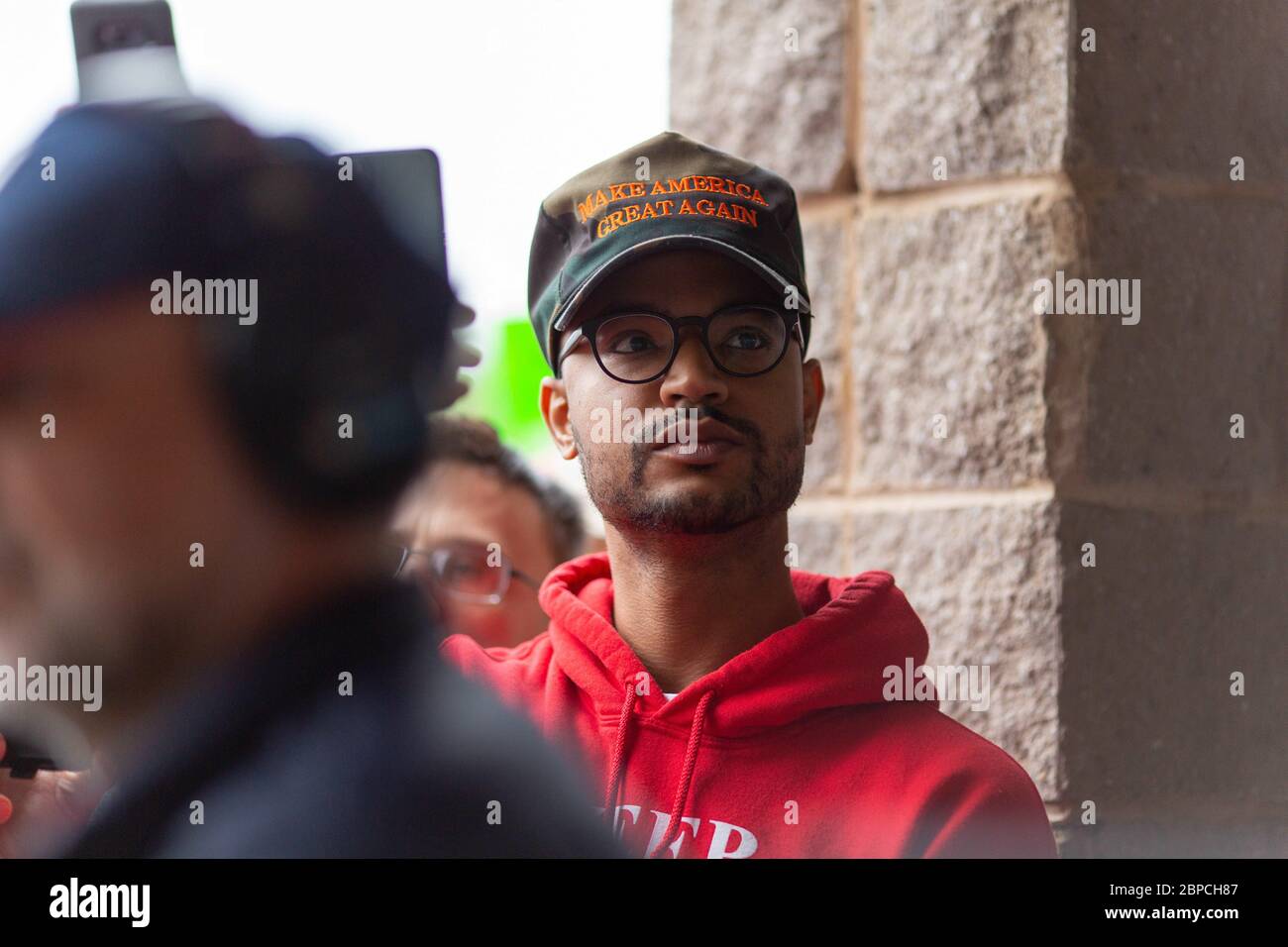 Bellmawr, New Jersey, USA. 18th May, 2020. Supporters lined the front of the Atilis Gym in Bellmawr, NJ, on Monday, May 18, 2020. Credit: Dave Hernandez/ZUMA Wire/Alamy Live News Stock Photo