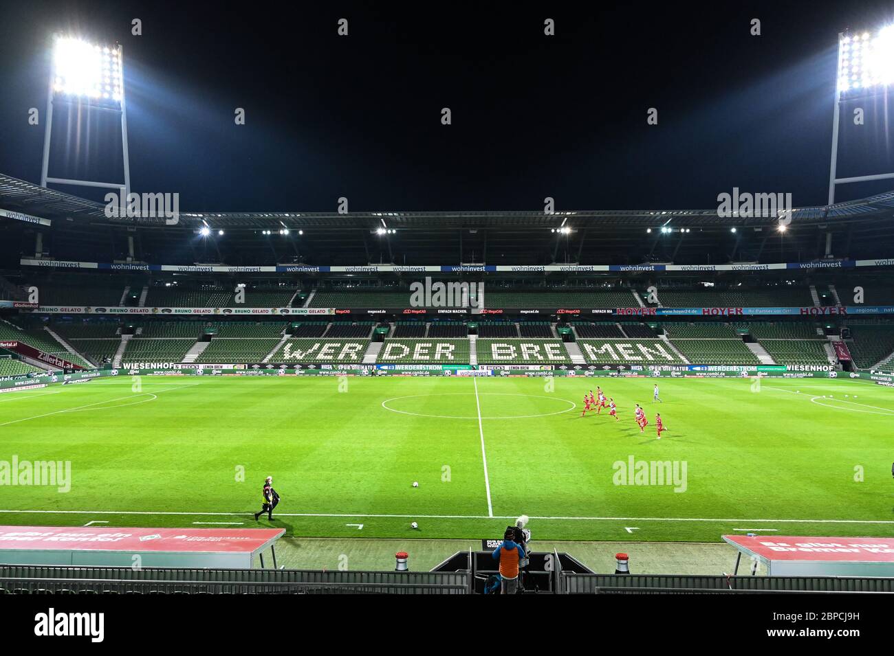 Stadium Overview During The Match Between Sv Werder Bremen And Bayer 04 Leverkusen In The Weser