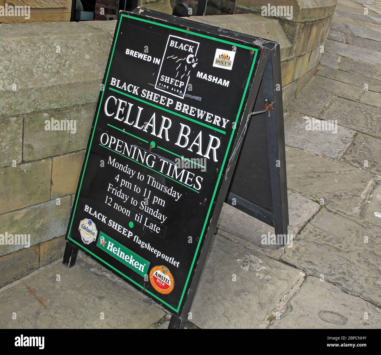 The Cellar Bar, Station Road, Batley, West Yorkshire, England, UK,on Transpennine Real Ale Trail Stock Photo