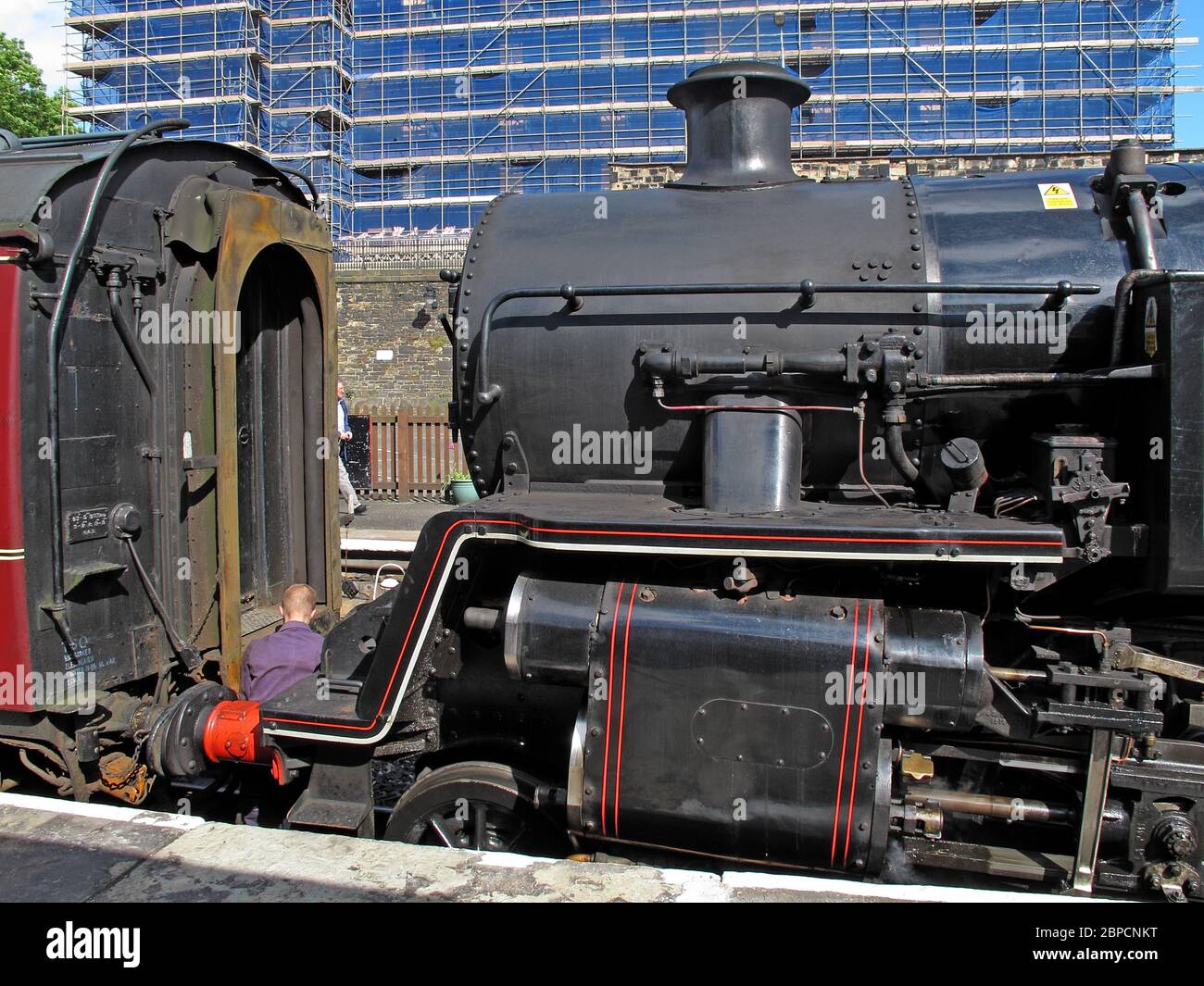 ELR,East Lancs Railway, East Lancashire Railway Bury station, greater Manchester,England,UK - Man uncoupling engine from carriage Stock Photo