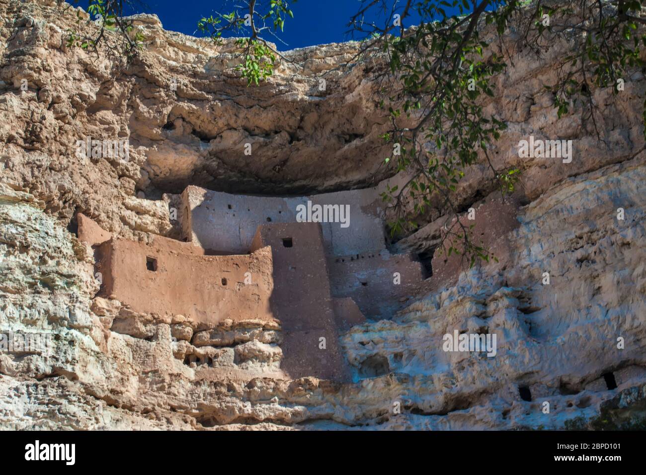 Montezuma castle hires stock photography and images Alamy