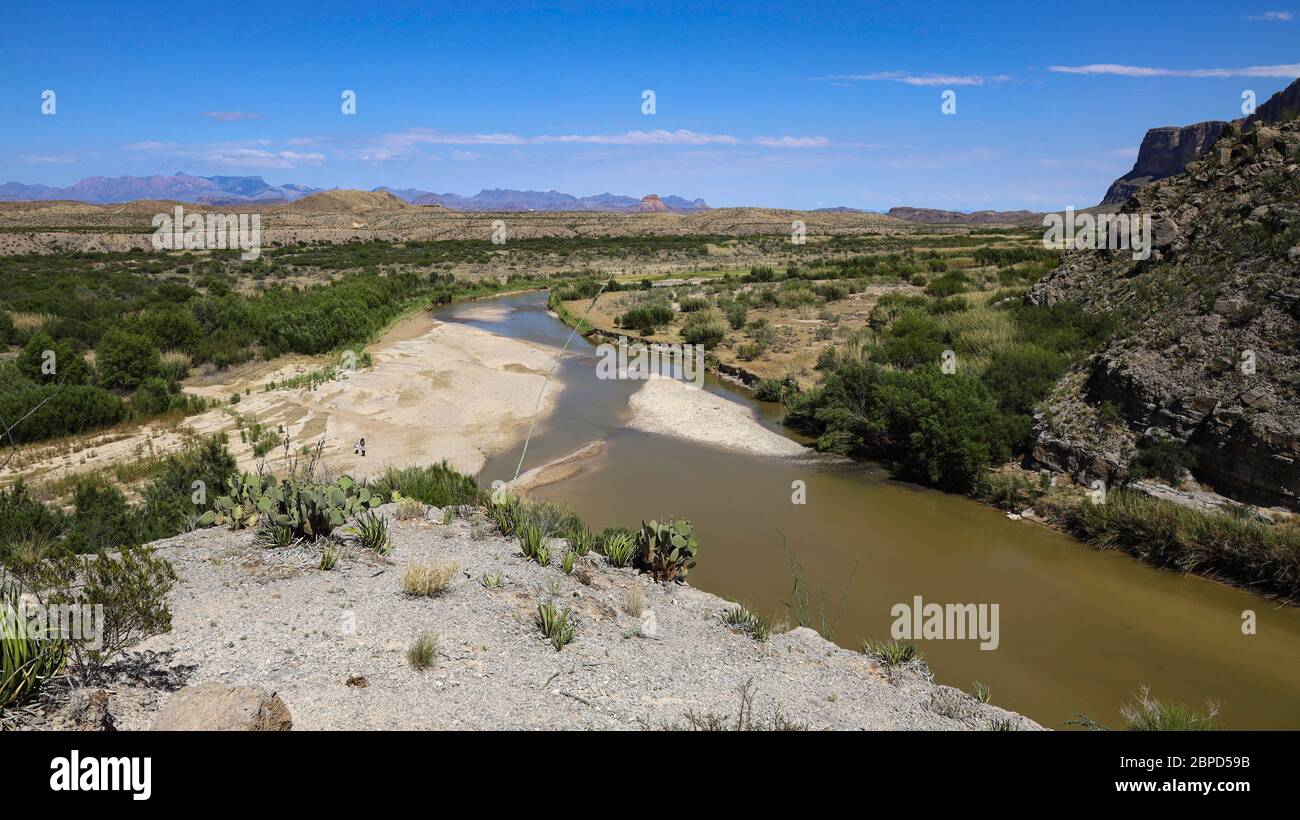 A view to the east with the Chisos Mountains in the distance from high on the Santa Elena Canyon Trail Stock Photo