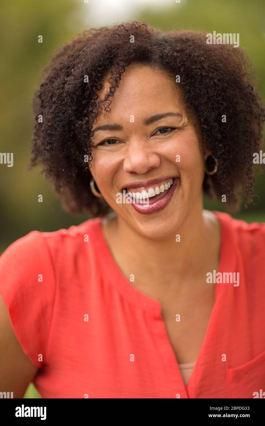 Older african woman hi-res stock photography and images - Alamy