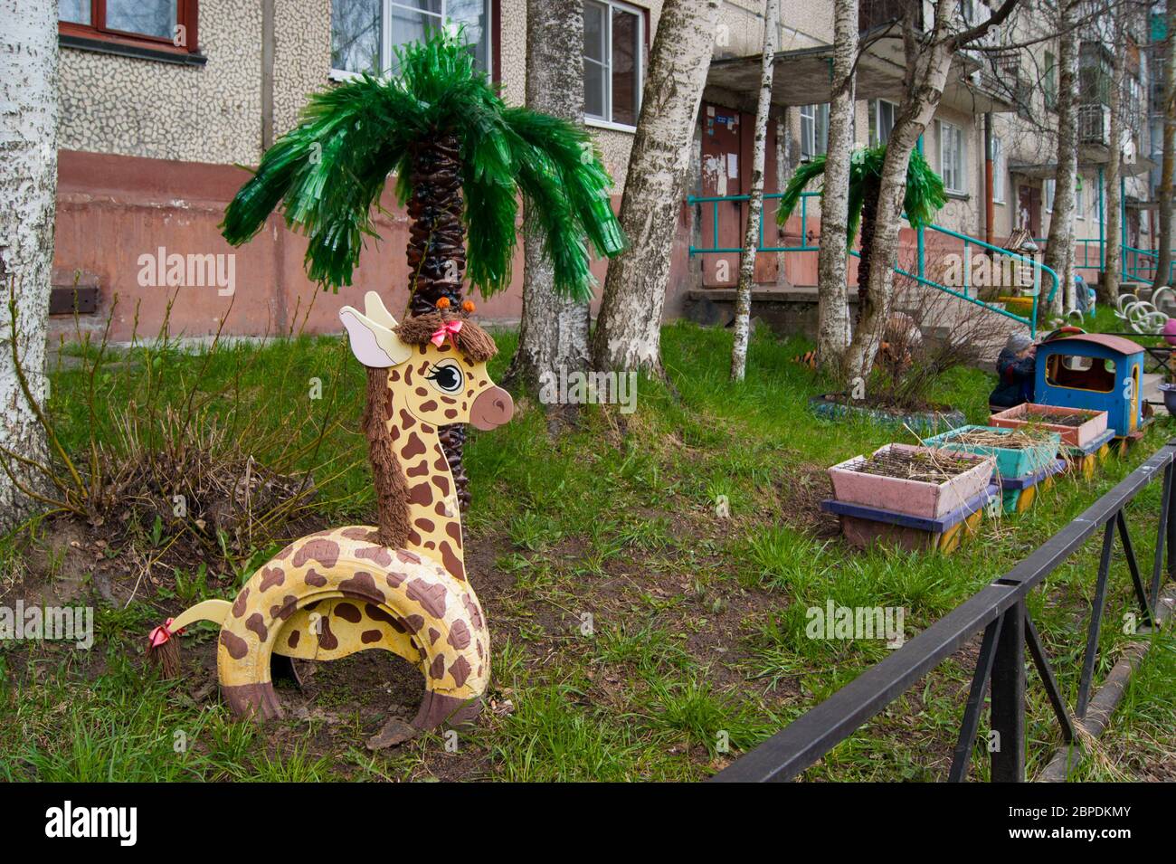 Beauty Colorful Of Old Tire Made Building Fence Decoration In The Garden At  Old School Stock Photo, Picture and Royalty Free Image. Image 89990966., image size:1300x955