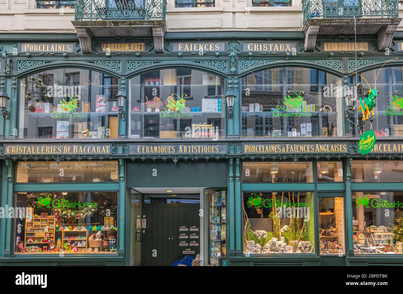 The Grasshopper Bruxelles: shop near the Grote Markt full of real old ...