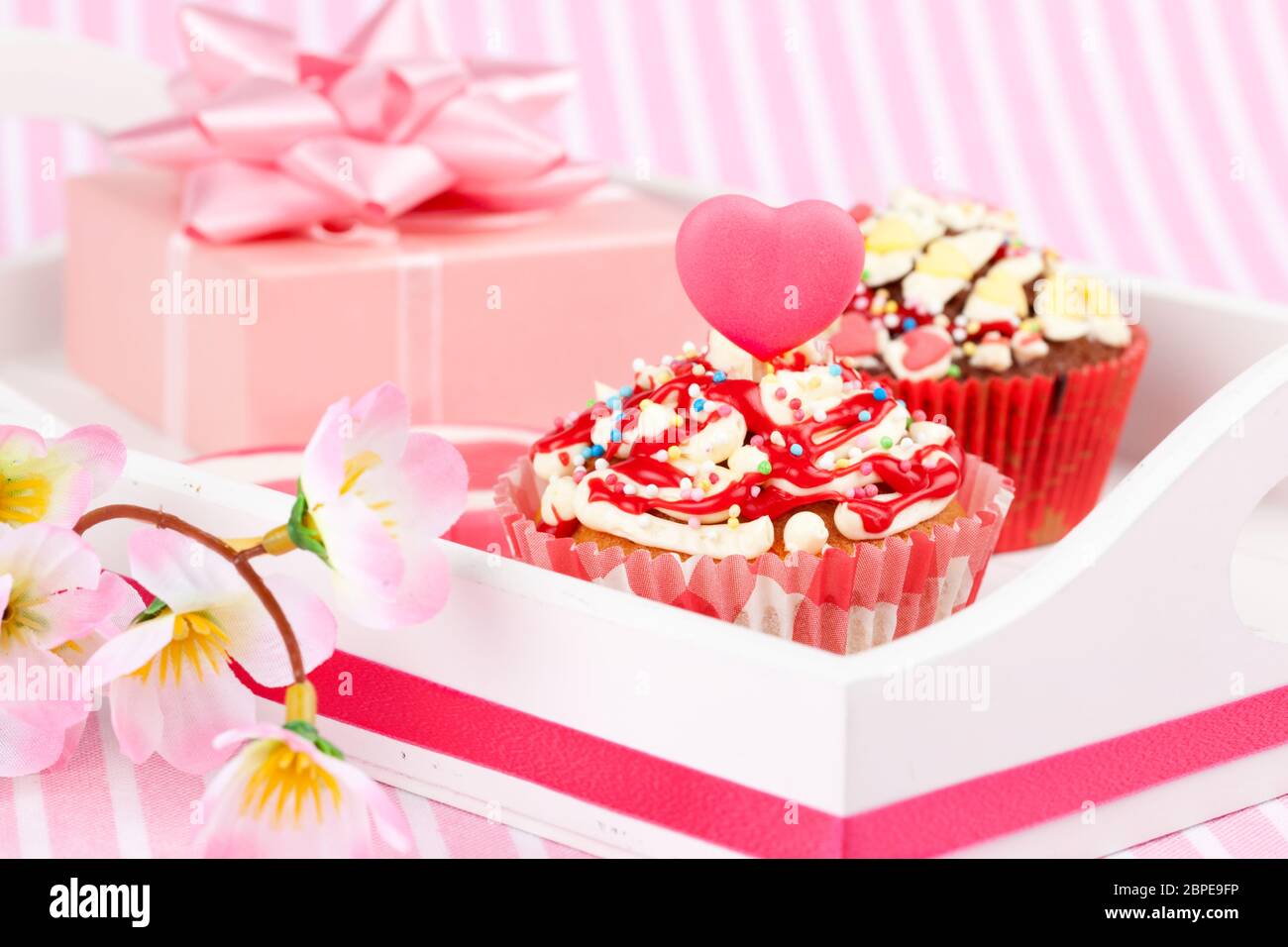 Geburtstag / Valentine Kuchen Stock Photo