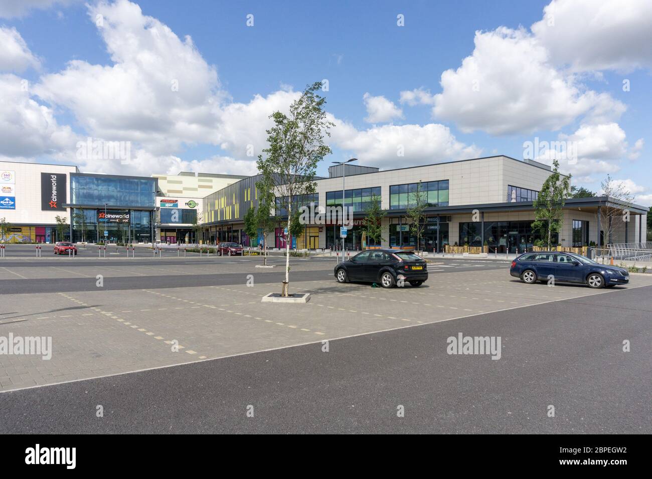 Rushden Lakes shopping centre during the Covid 19 lockdown, Northamptonshire, UK; closed shops, cinema and restaurants Stock Photo