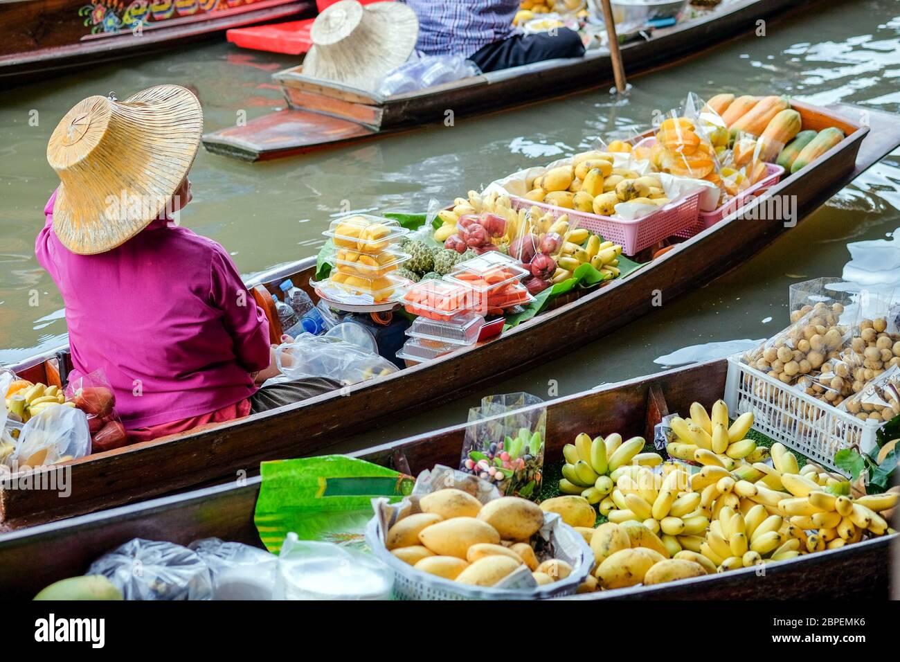 Ratchaburi-Thailand JUL 21 2018: Damnoen Saduak floating market, Ratchaburi Province, Thailand Stock Photo