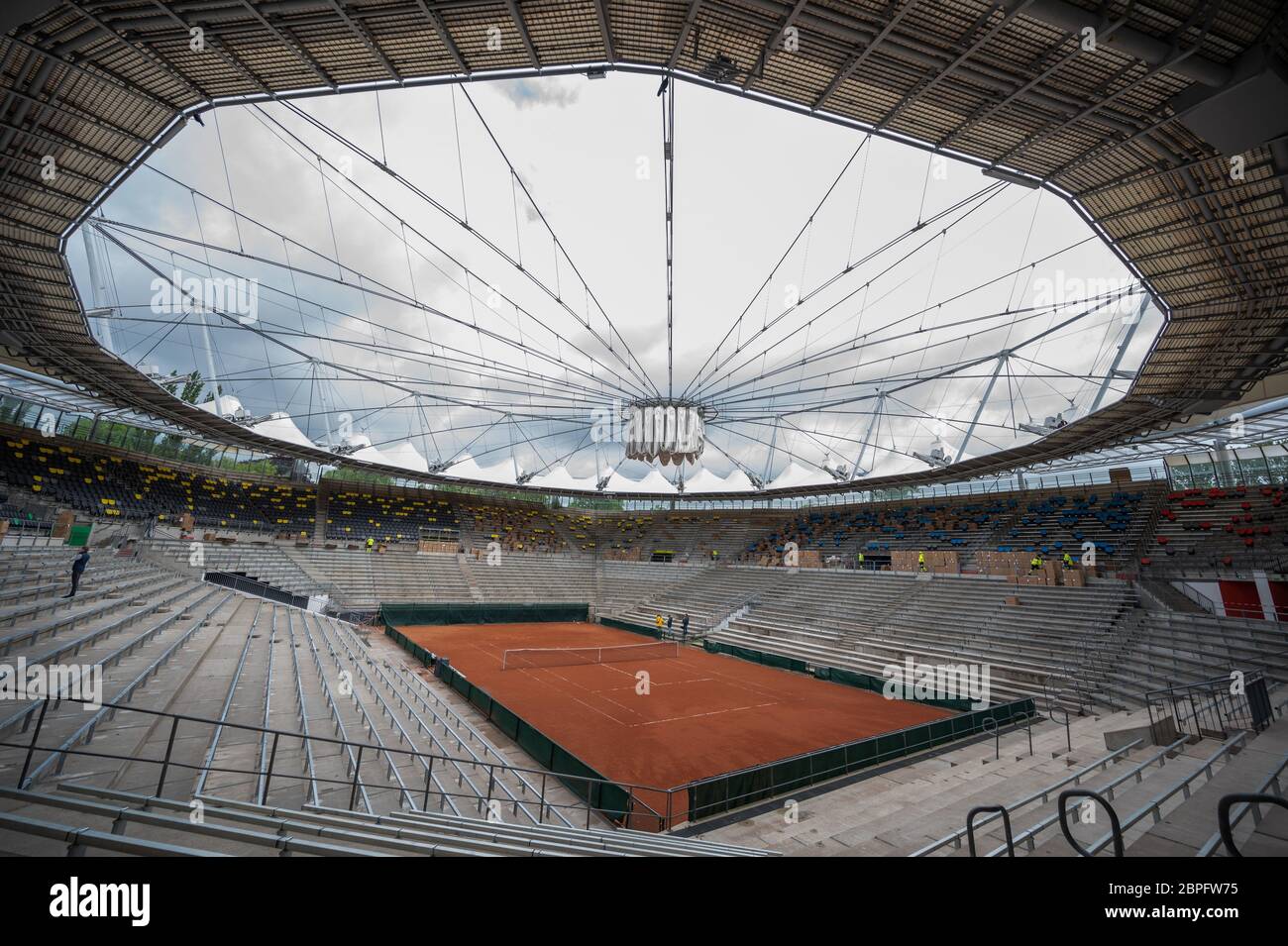 Hamburg, Germany. 19th May, 2020. Center Court of the tennis stadium at  Rothenbaum. Around 10,000 new seats will be installed in the stadium.  Credit: Daniel Reinhardt/dpa/Alamy Live News Stock Photo - Alamy