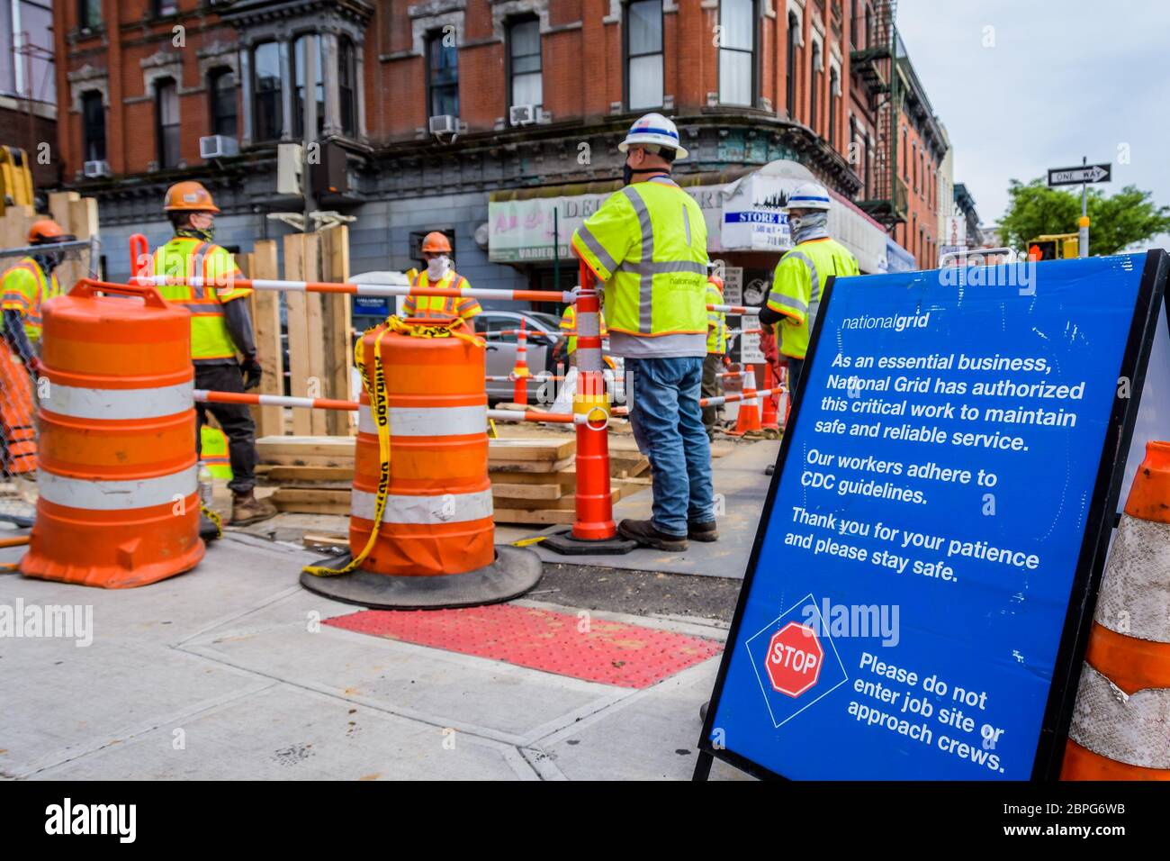 USA. 18th May, 2020. National Grid resumed the North Brooklyn "MRI" Pipeline construction by allegedly authorizing themselves to continue, despite the risks of the COVID-19 pandemic and the extension of the shelter in place orders. Residents and local elected officials have expressed strong opposition to the pipelines cutting through their neighborhoods carrying highly volatile fracked gas. (Photo by Erik McGregor/Sipa USA) Credit: Sipa USA/Alamy Live News Stock Photo