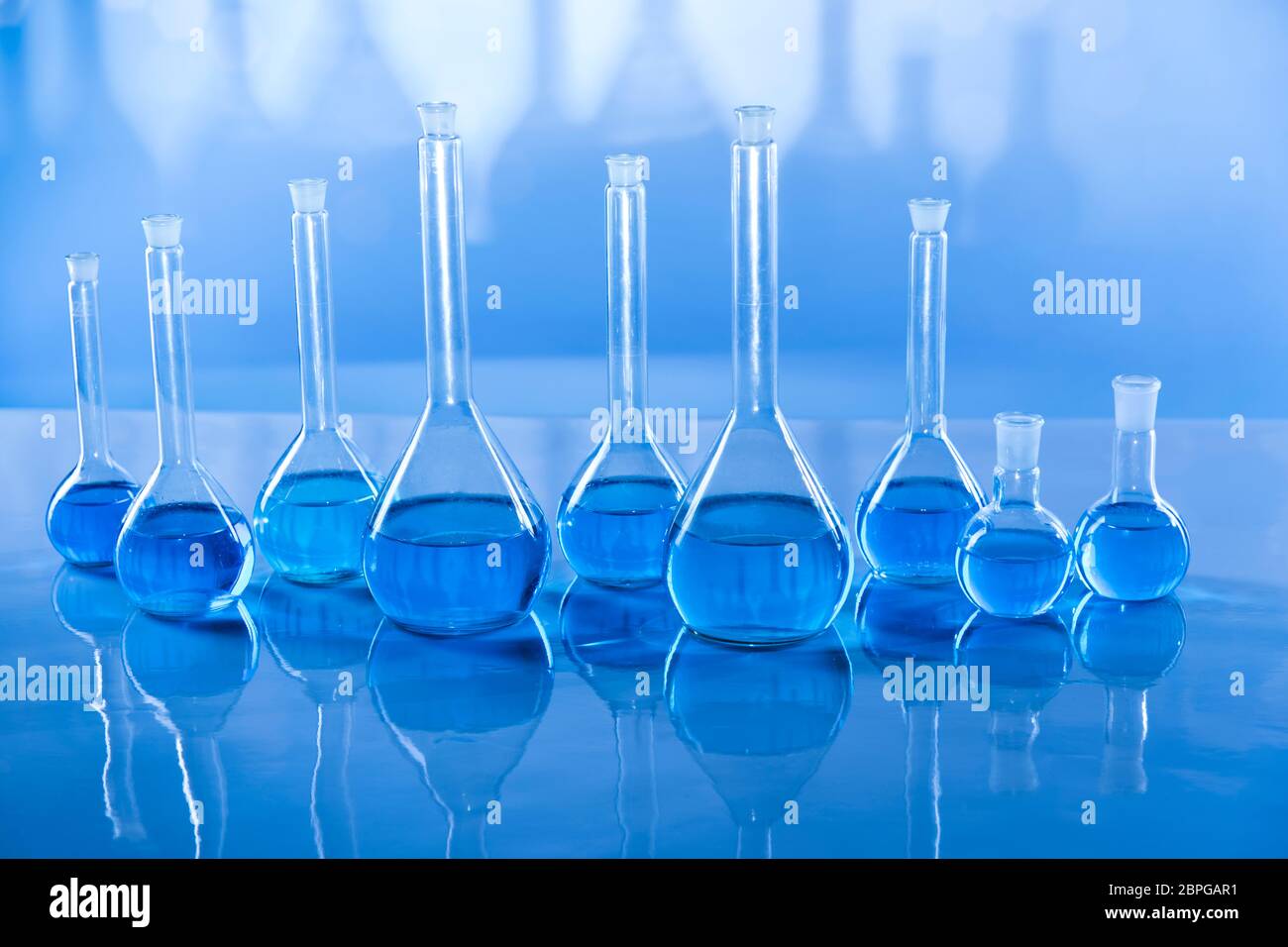 Glassware, Laboratory beakers,Science experiment Stock Photo - Alamy