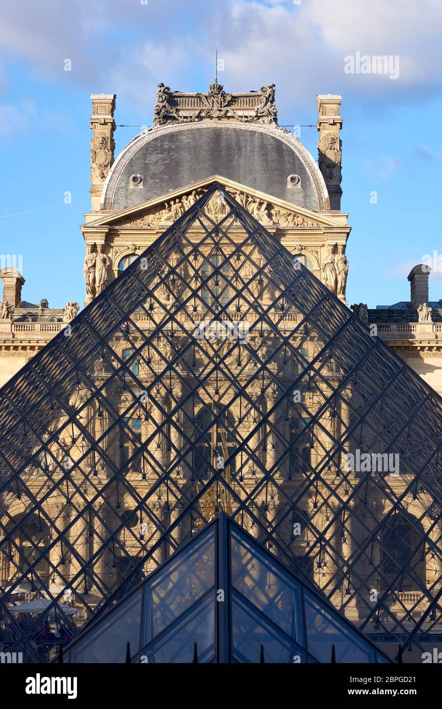 Louvre museum facade hi-res stock photography and images - Alamy