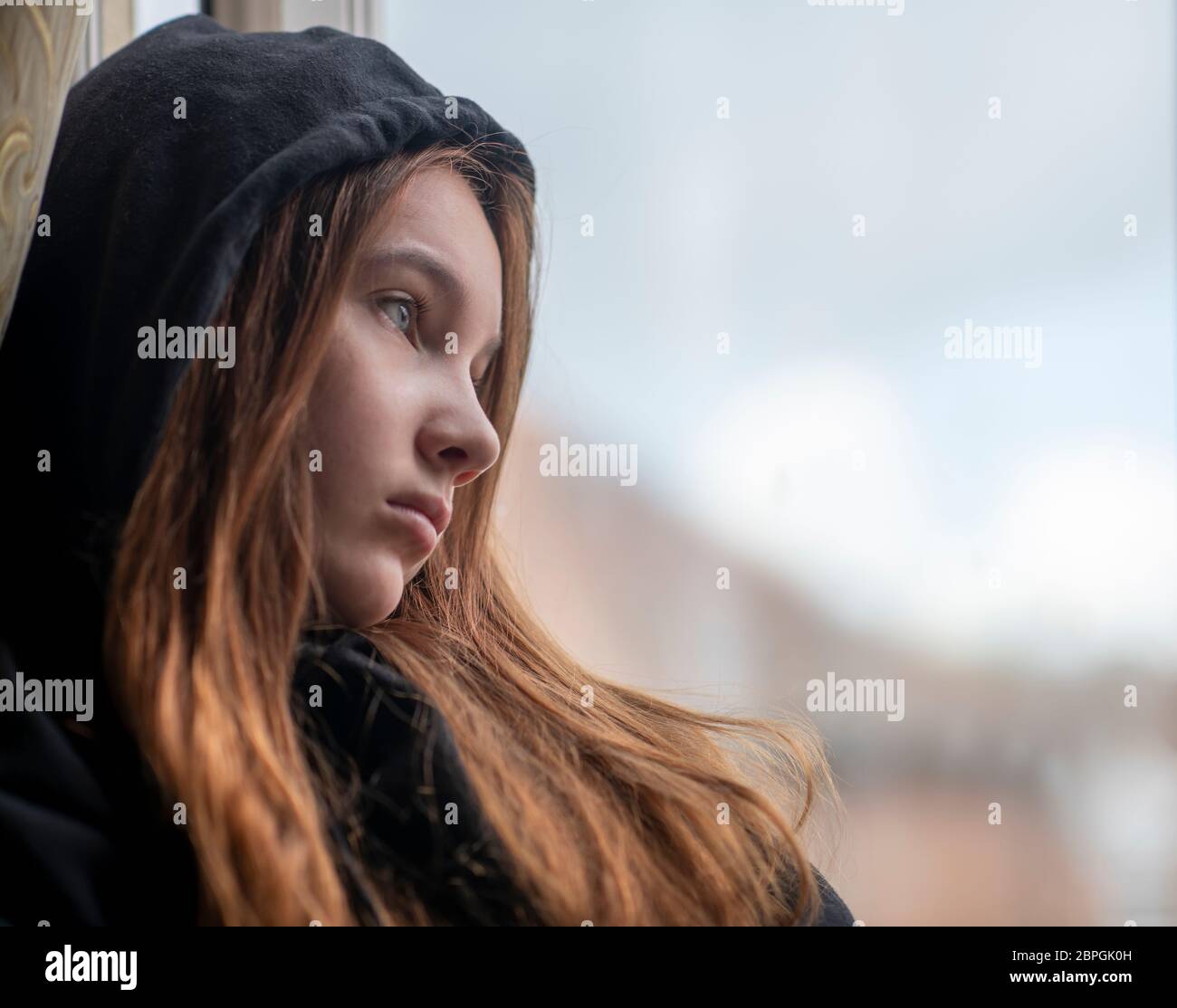 Hoodie teenager hi-res stock photography and images - Alamy