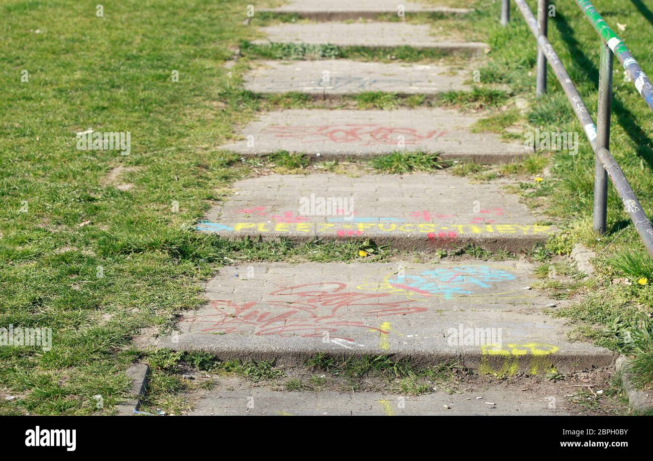 Old stone painted stairs hi-res stock photography and images - Alamy