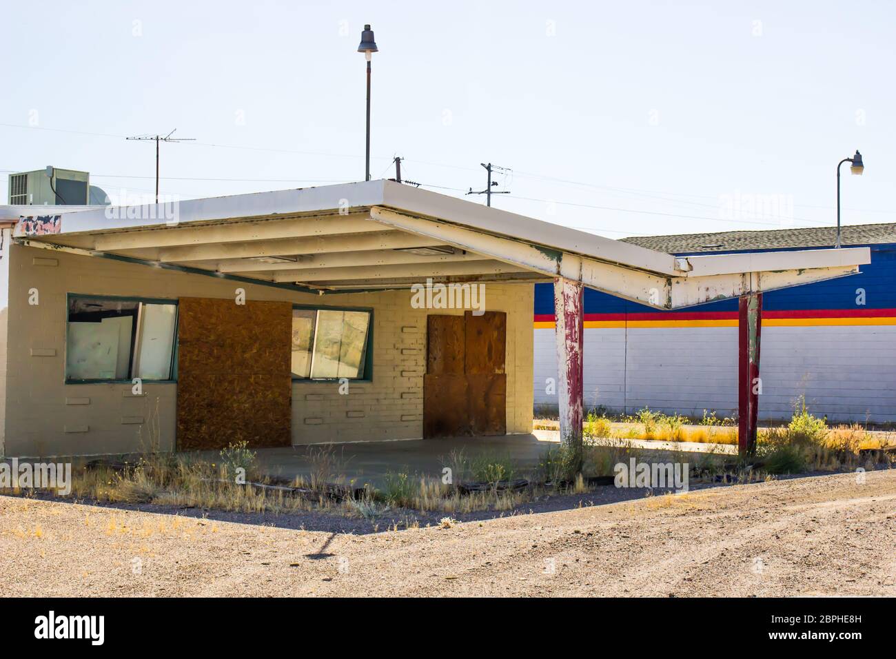 Retro Wing Drive Thru Building With Boarded Up Doorways Stock Photo Alamy
