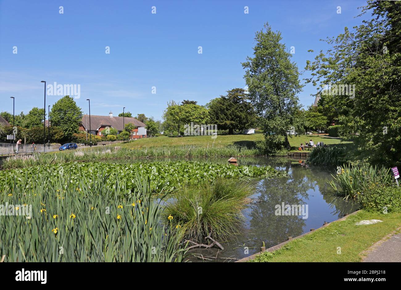 The duck pond and old village green in Sanderstead, Surrey, an affluent village in South Croydon, UK. Corner of Limpsfield Road and Addington Road Stock Photo