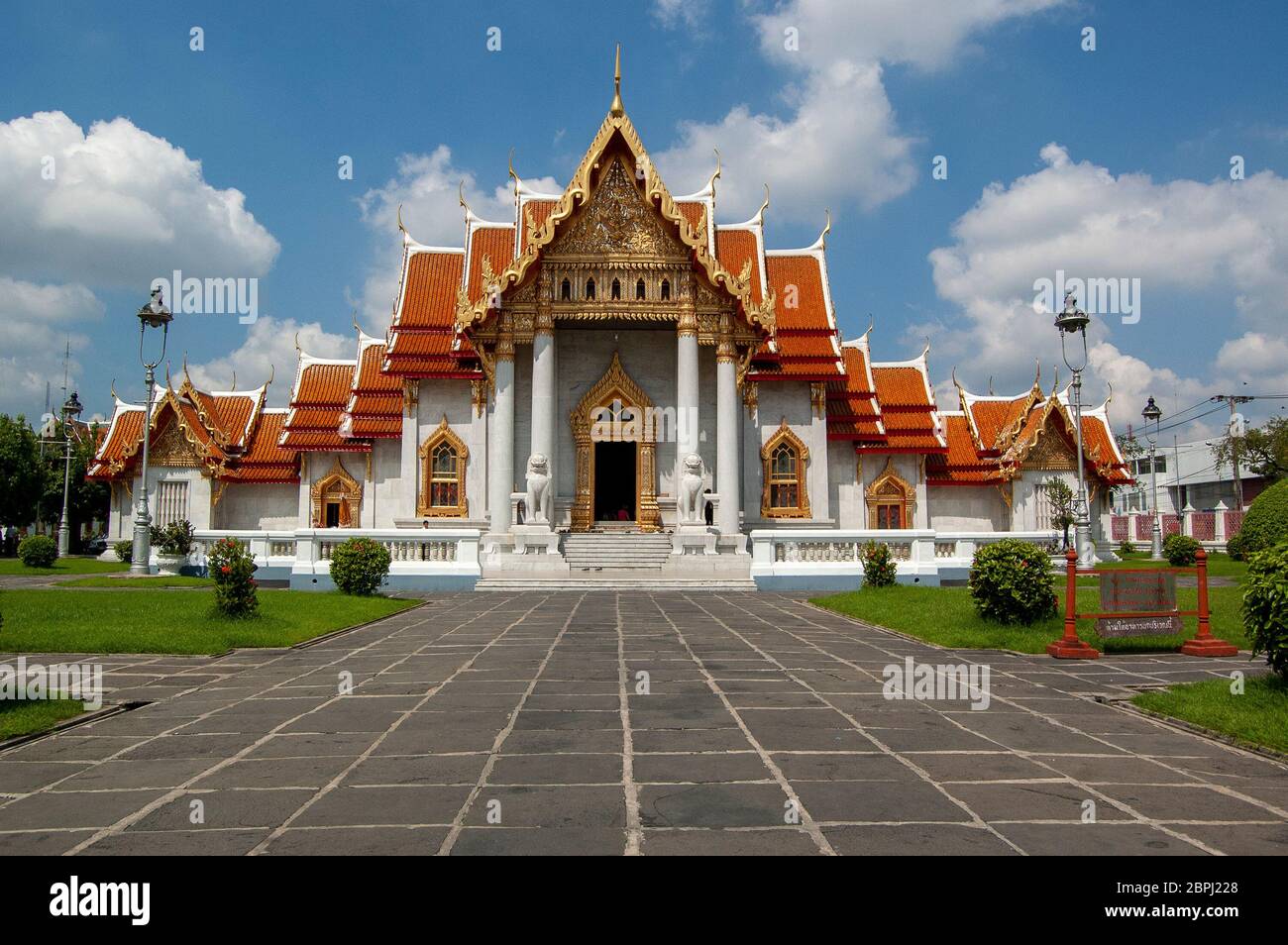 The Marble Temple in Bangkok Stock Photo - Alamy