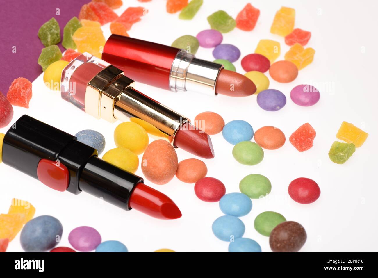 Quality of cosmetic supplies, smell, color, taste. Smell and taste of