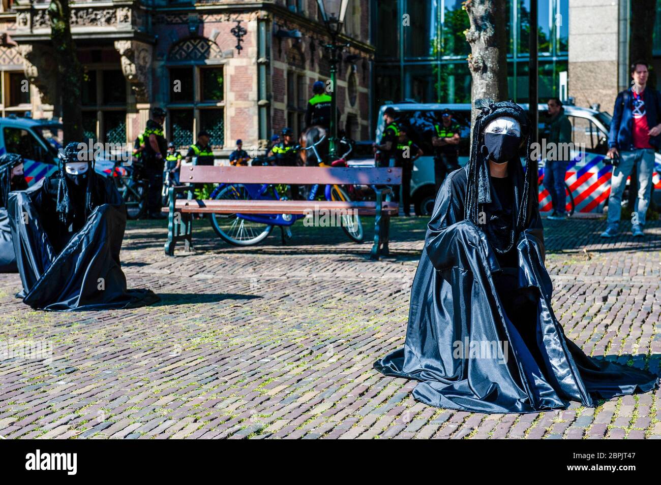 Code rood hi-res stock photography and images - Alamy