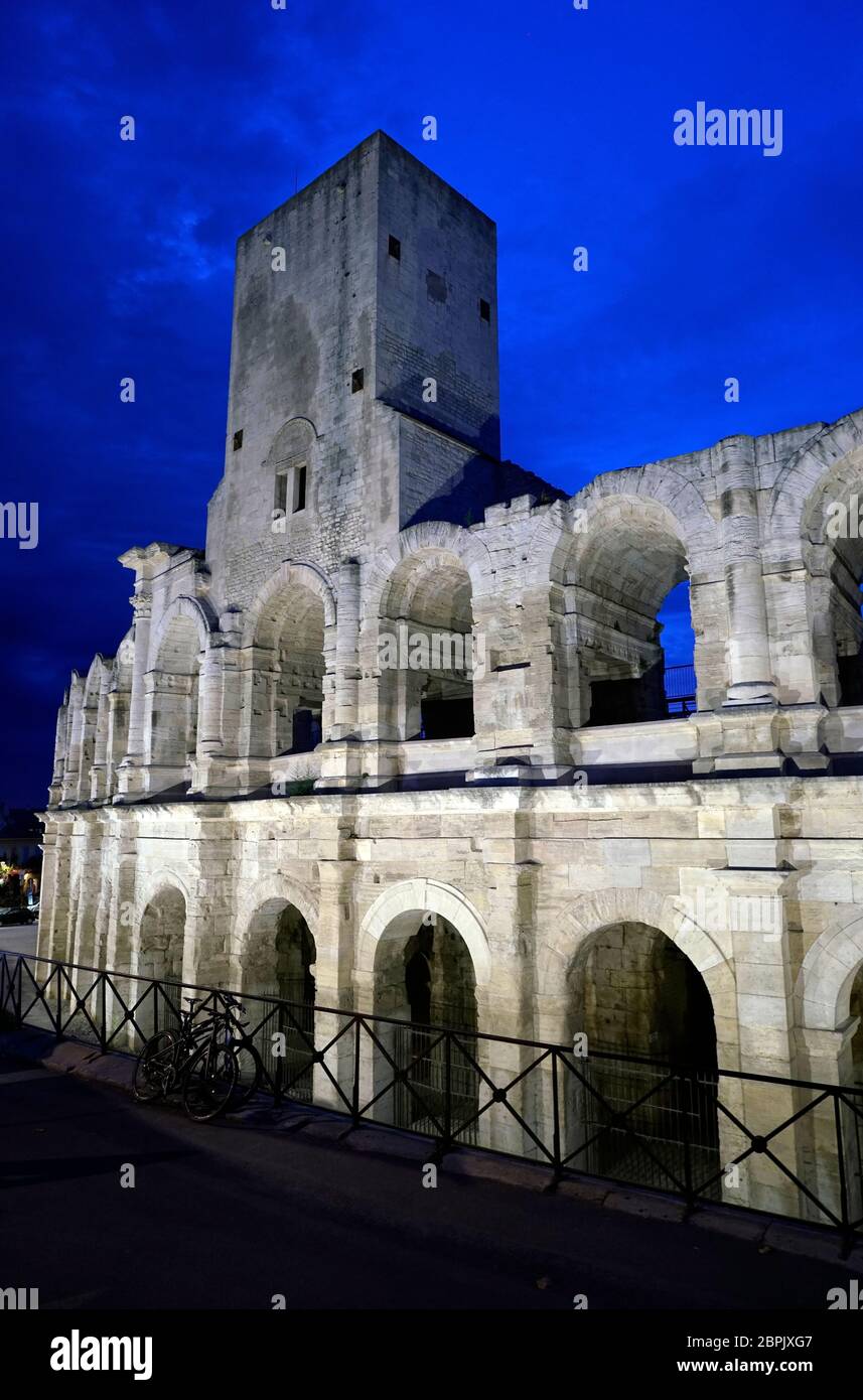 Roman amphitheatre towers hi-res stock photography and images - Alamy