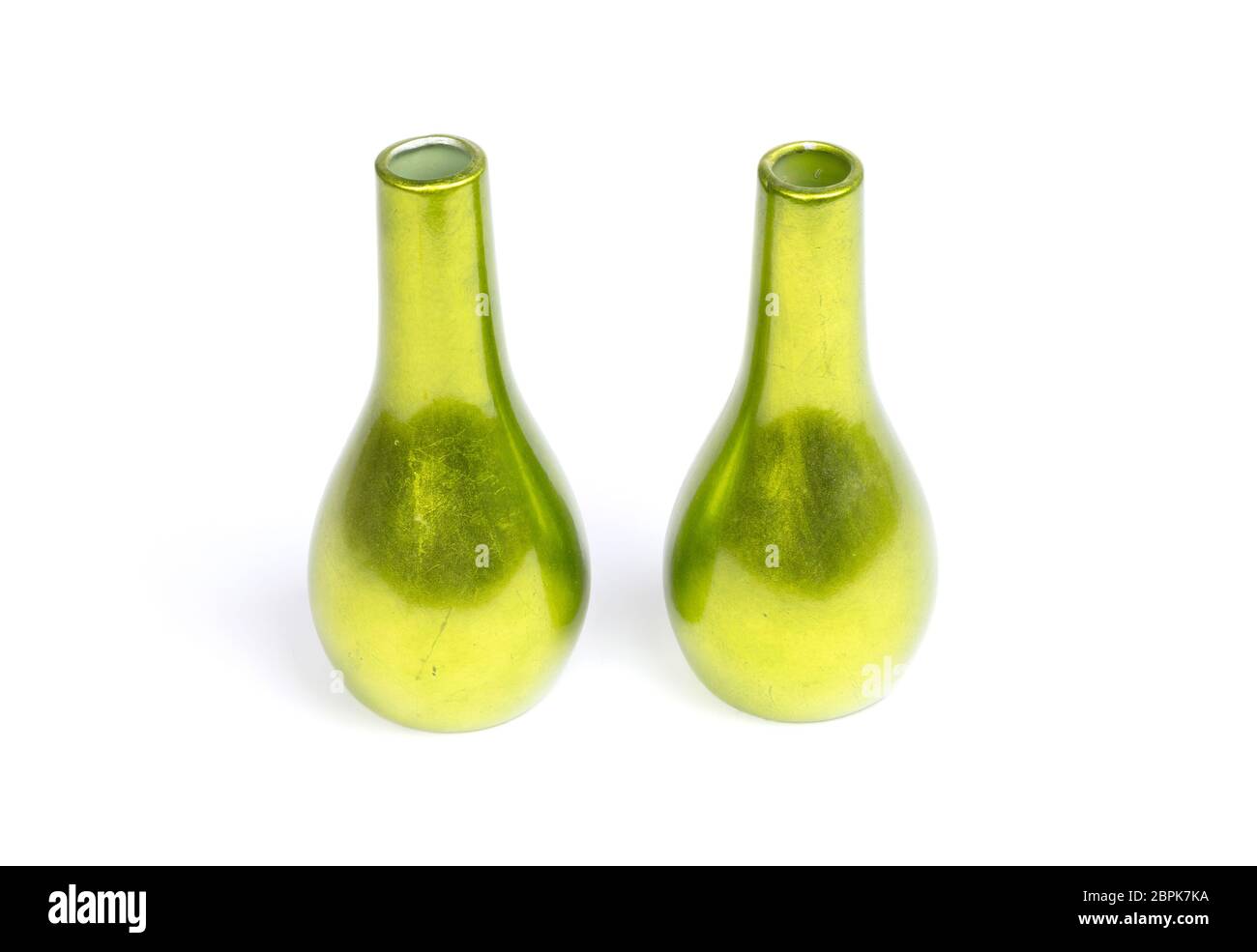 https://c8.alamy.com/comp/2BPK7KA/green-vases-isolated-on-a-white-background-2BPK7KA.jpg