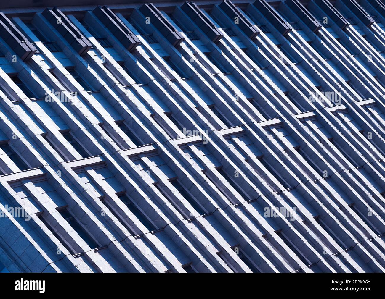 Diagonal lines of minimalistic building background Stock Photo - Alamy