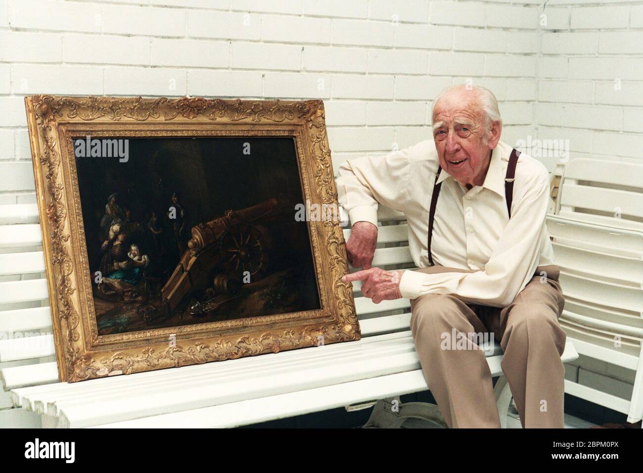 Jussenhoven - Homestory - Gerhard Jussenhoven und eines seiner Gemälde // Homestory // 05.07.1999 Stock Photo