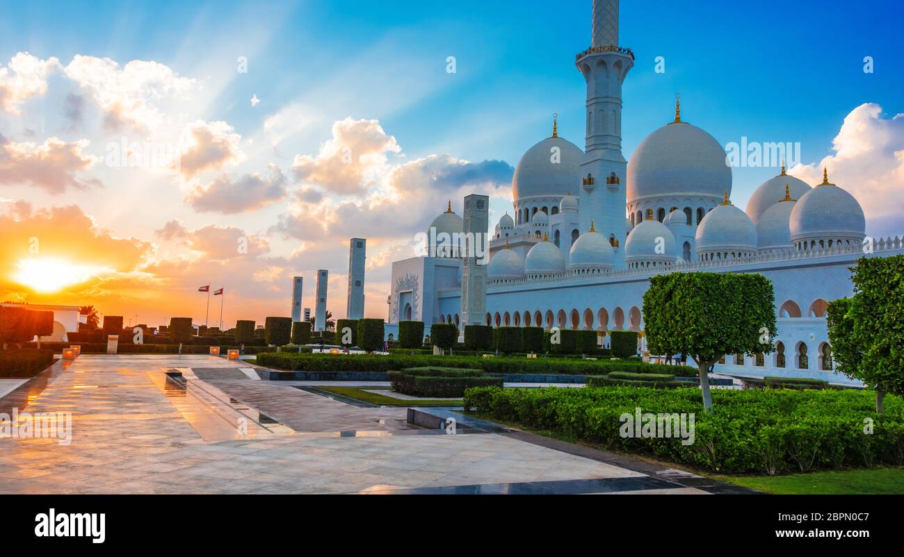 Sheikh Zayed Grand Mosque in Abu Dhabi, United Arab Emirates. Stock Photo