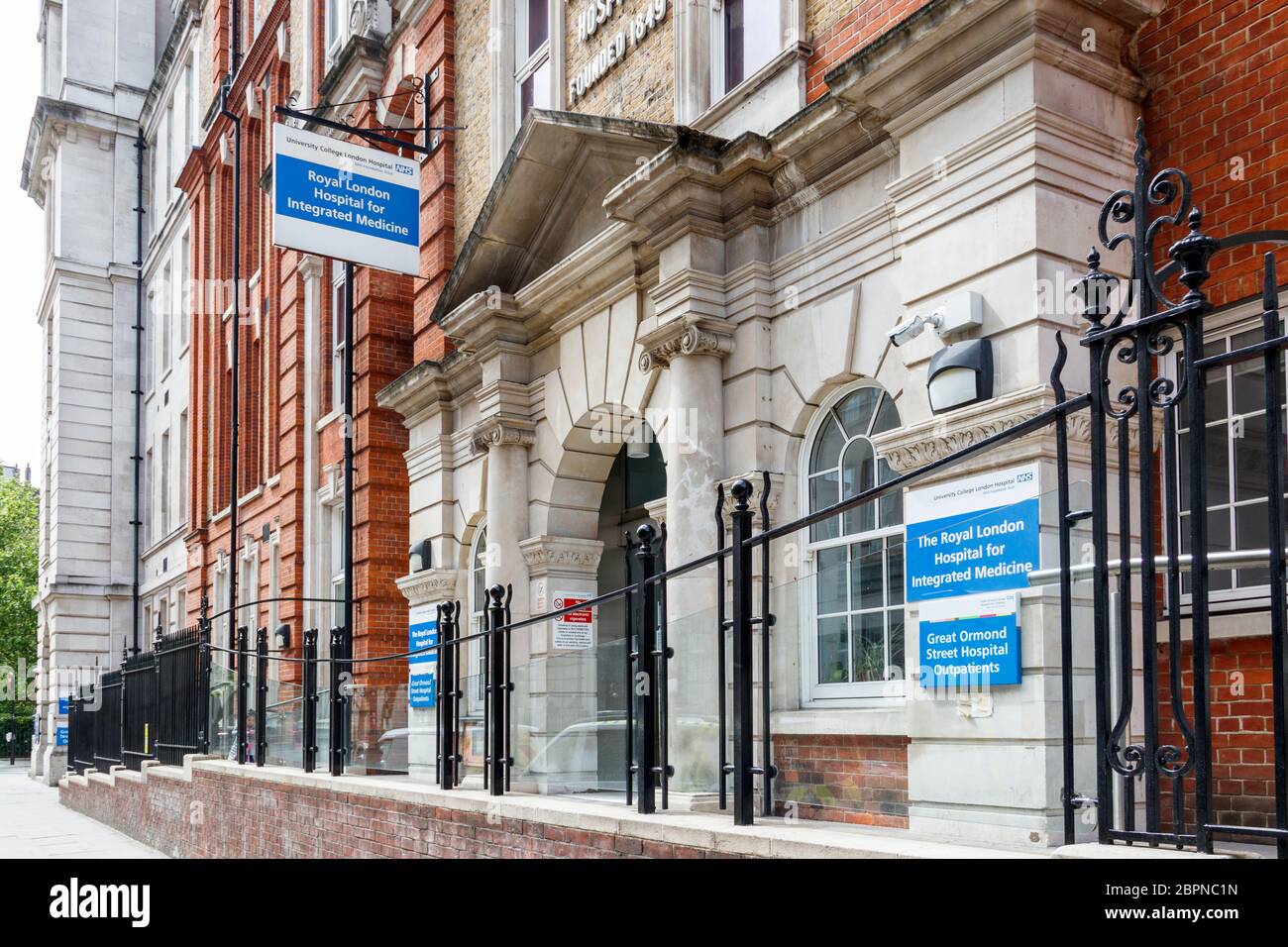 The Royal London Hospital for Integrated Medicine (formerly the Royal London Homoeopathic Hospital), Great Ormond Street, London, UK Stock Photo