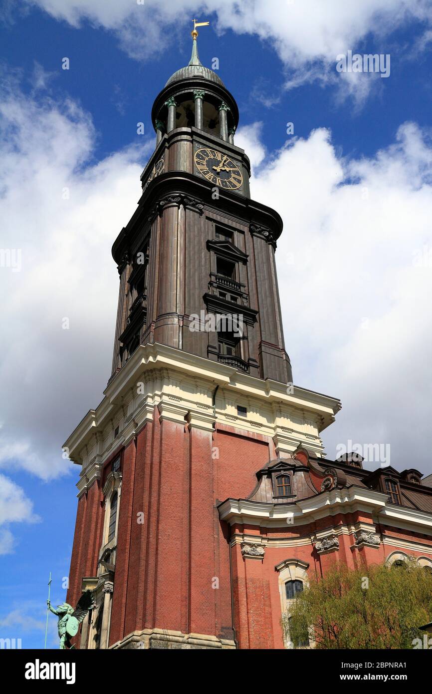 St michaels cathedral and basilica hi-res stock photography and images ...