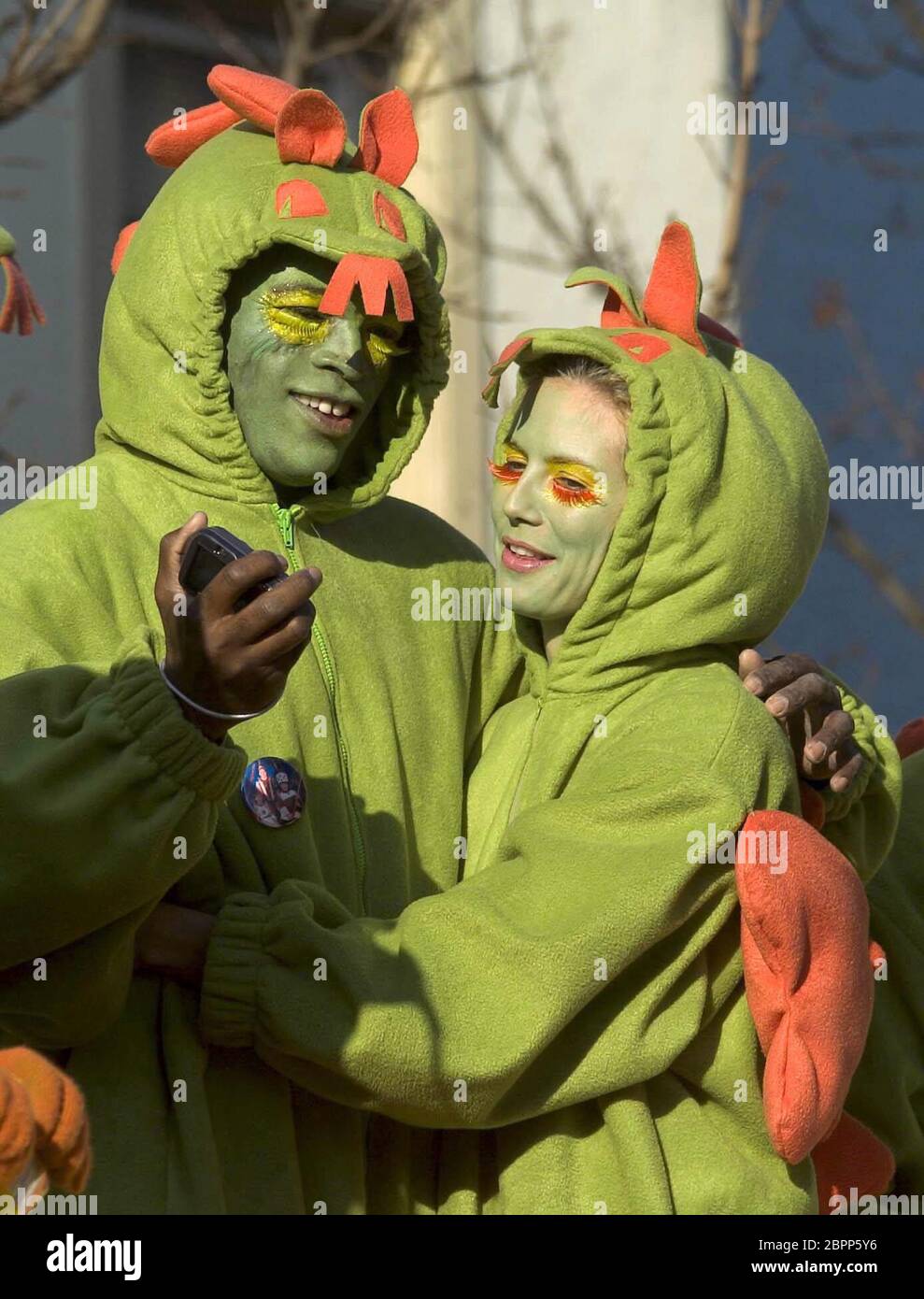 Karnevalsumzug mit Heidi Klum - Das deutsche Model Heidi Klum und ihr britischer Ehemann Seal beim Karnevalsumzug in Klum´s Heimatstadt Bergisch-Gladbach. Stock Photo