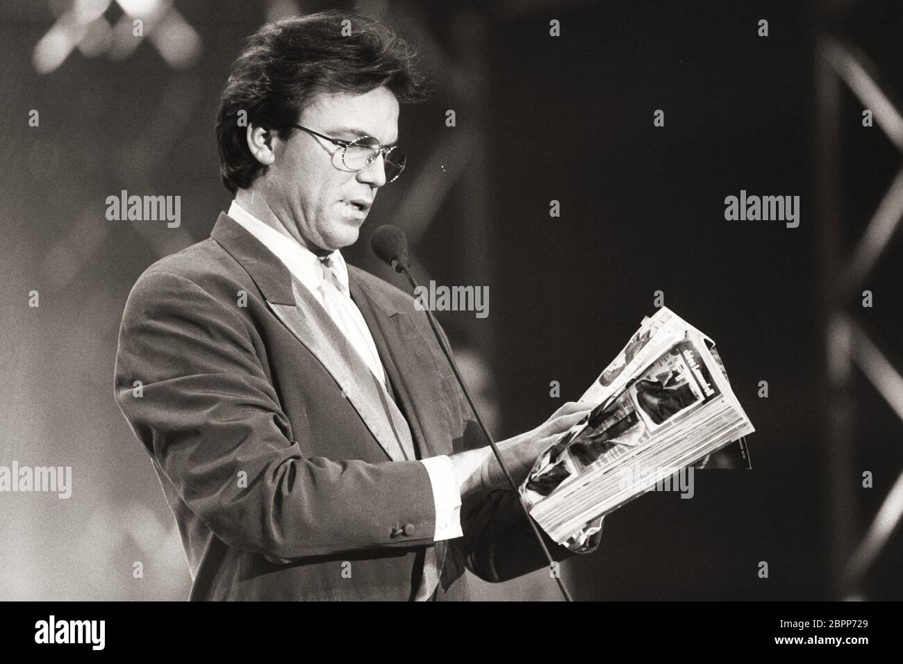 BAMBI Verleihung im MARITIM Köln // 11.12.1992 - Auf dem Bild der Entertainer Wolfgang Lippert im MARITIM Köln in den 90ern. Stock Photo