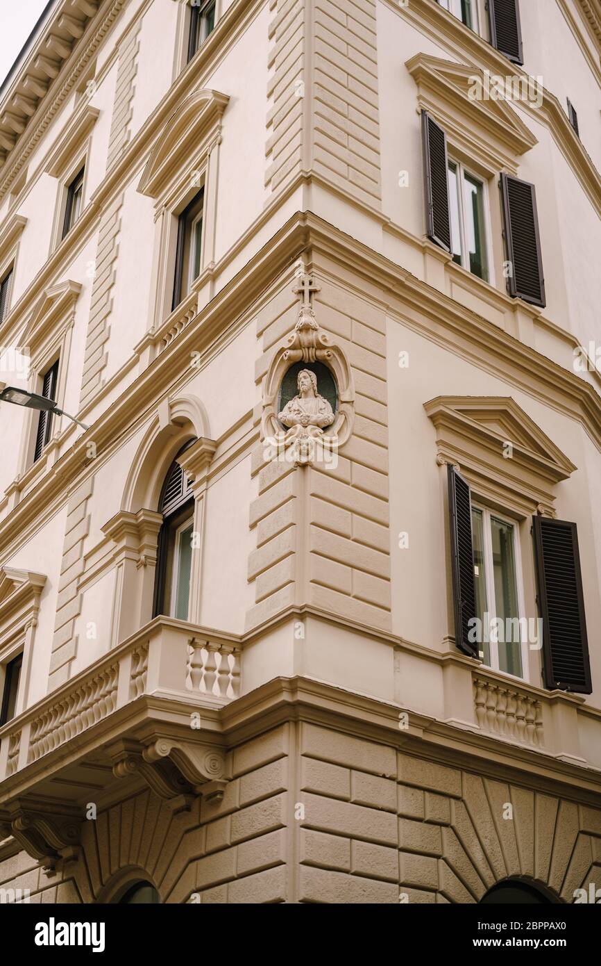 The facade of building in Florence, Italy Stock Photo - Alamy