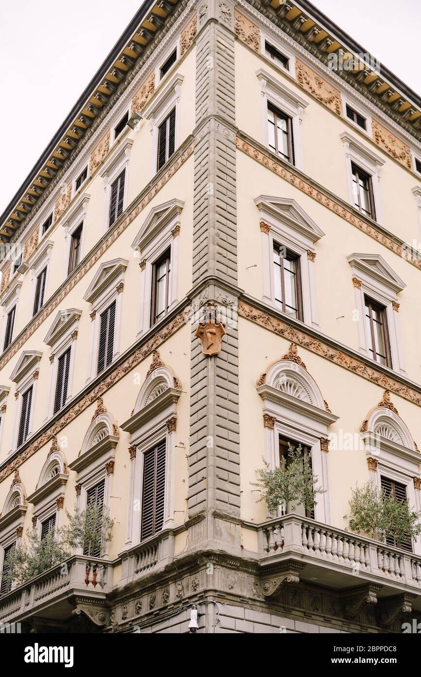 The facade of building in Florence, Italy Stock Photo - Alamy