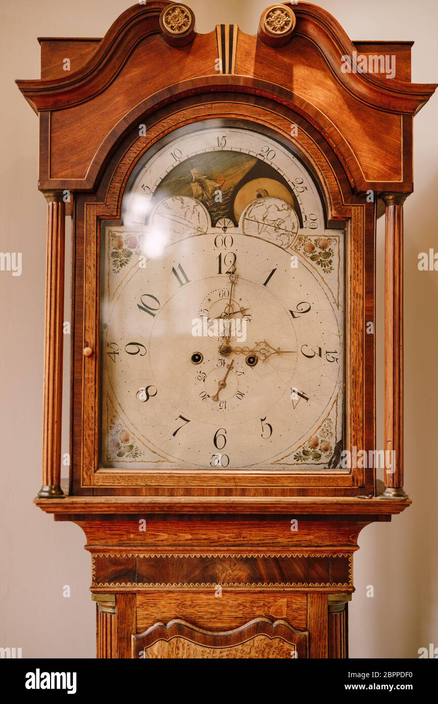 Vintage floor mechanical watch. Clock closet closeup Stock Photo Alamy