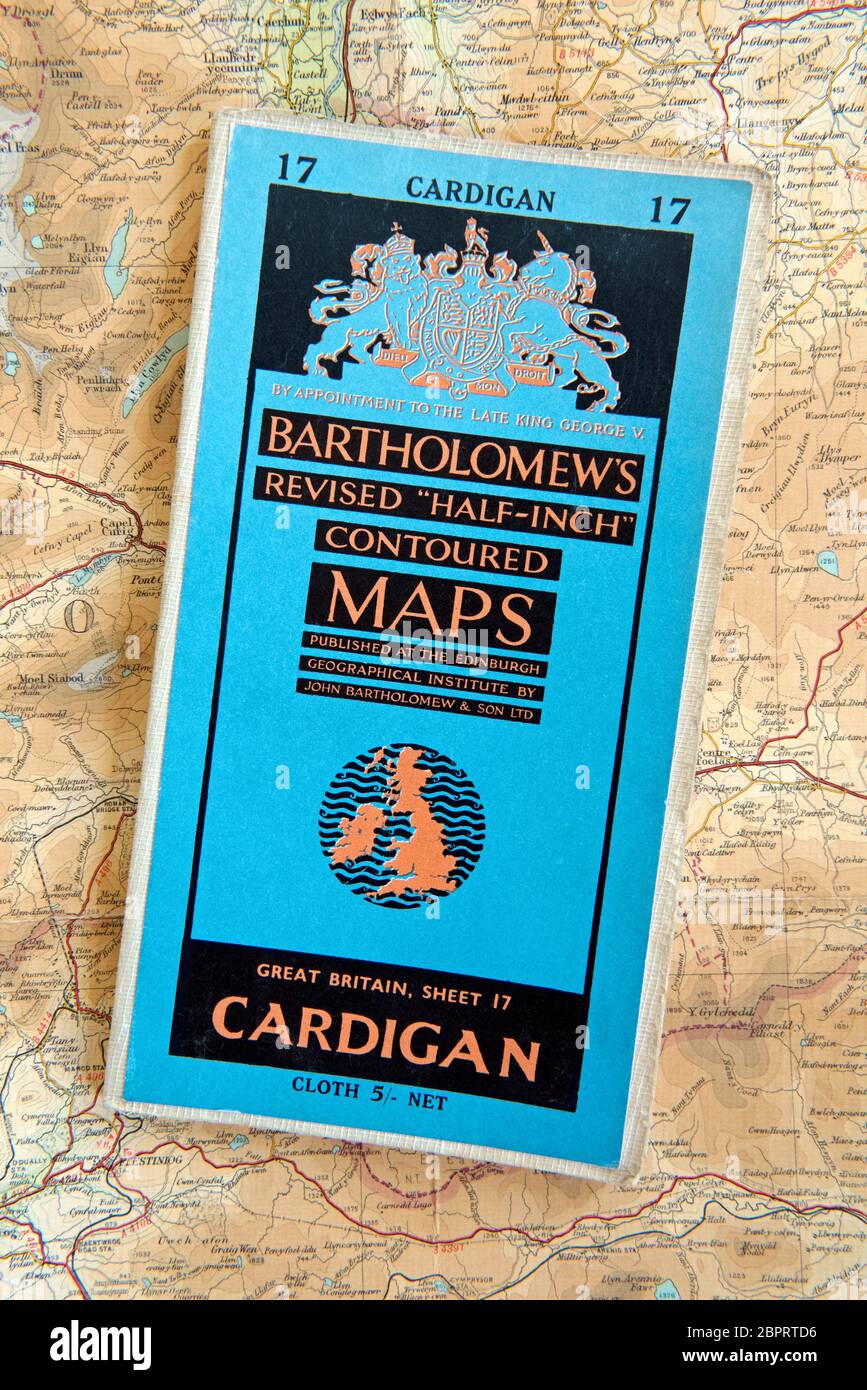 Bartholomew's Map revised half-inches contoured maps. Cardigan Great Britain Sheet 17 Cloth edition 5/- net Stock Photo