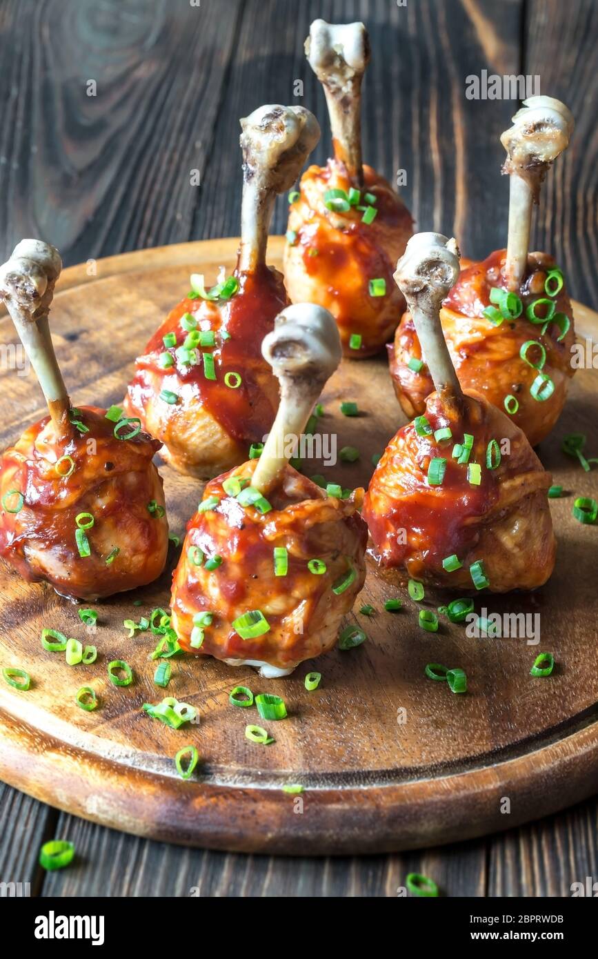 Chicken drumsticks in barbecue sauce Stock Photo Alamy