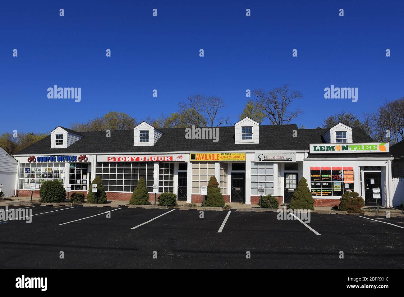 Strip mall Stony Brook Long Island New York Stock Photo