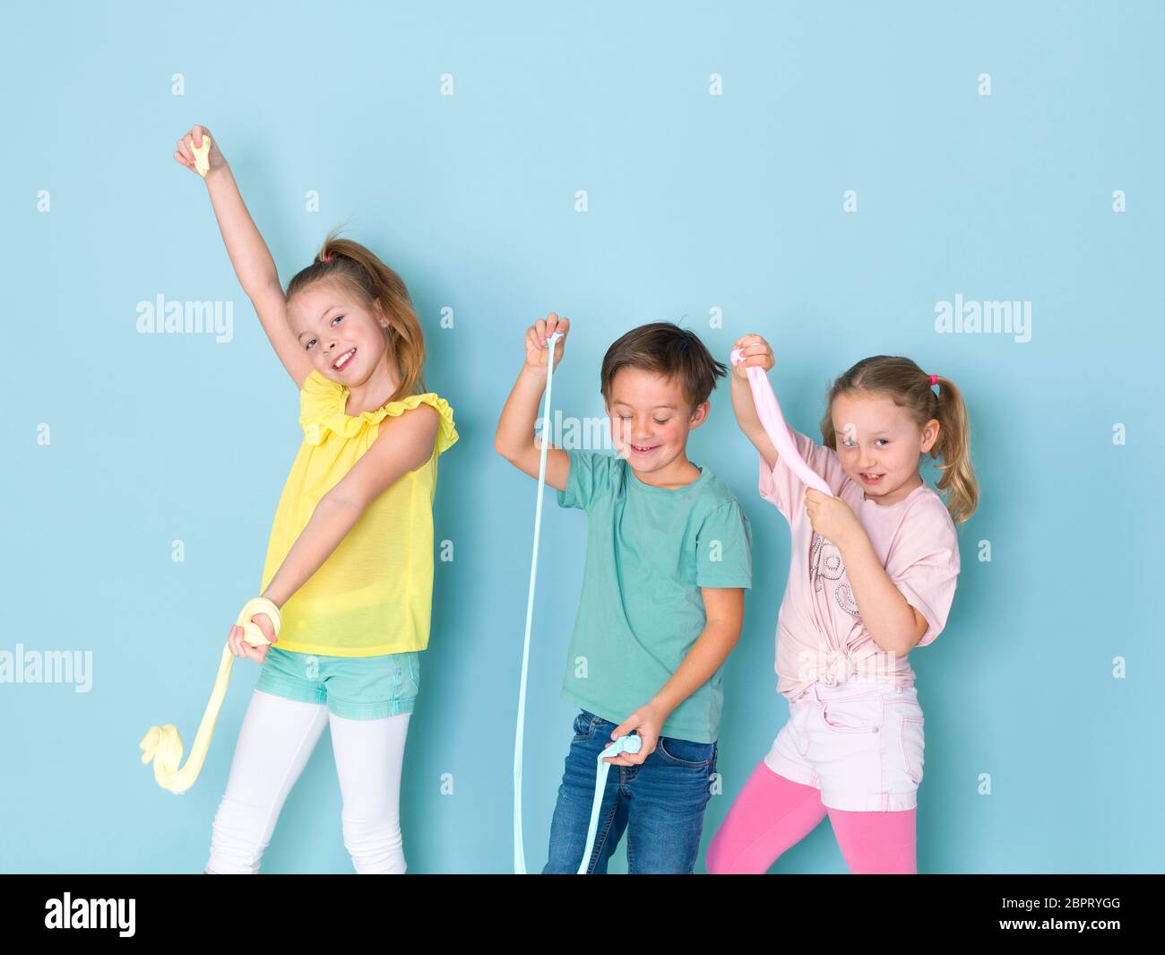 Friends Two Girls One Boy High Resolution Stock Photography And Images Alamy Friends Two Girls One Boy High Resolution Stock Photography And Images Alamy