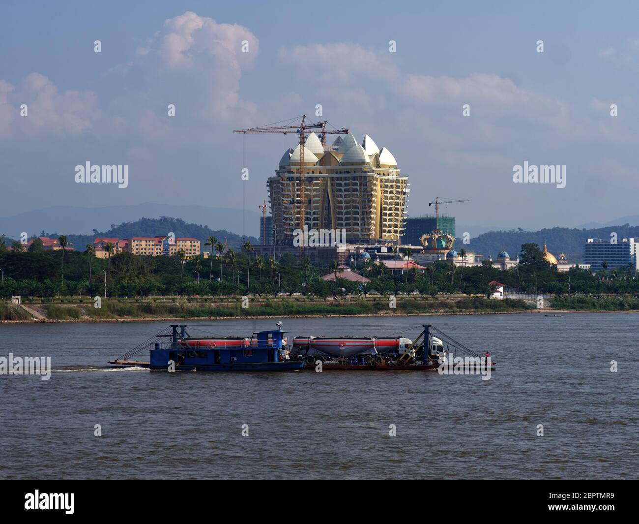 Myanmar China Border Trade High Resolution Stock Photography And Images 